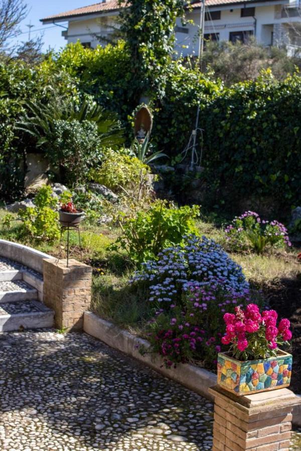Villa Cipriano Minturno Buitenkant foto