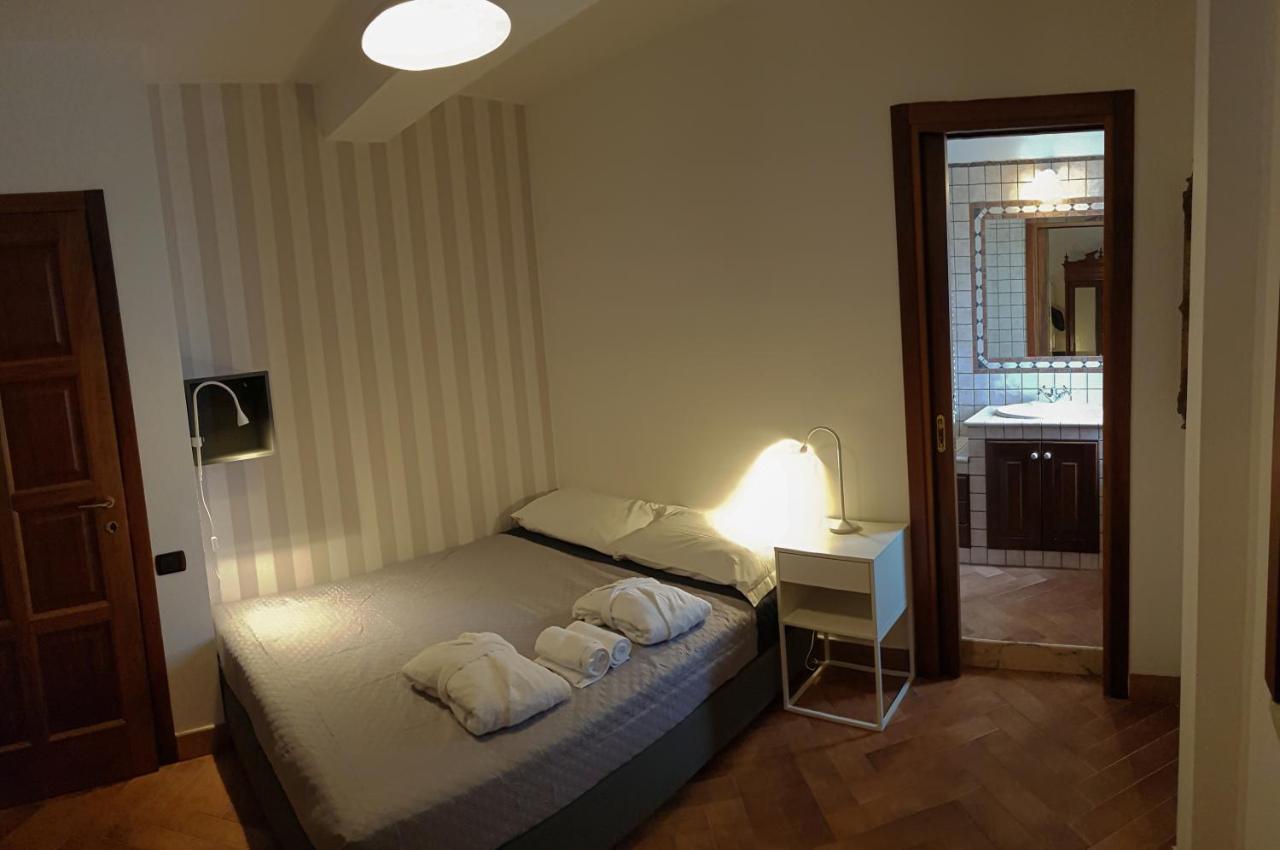 Villa Cipriano Minturno Buitenkant foto